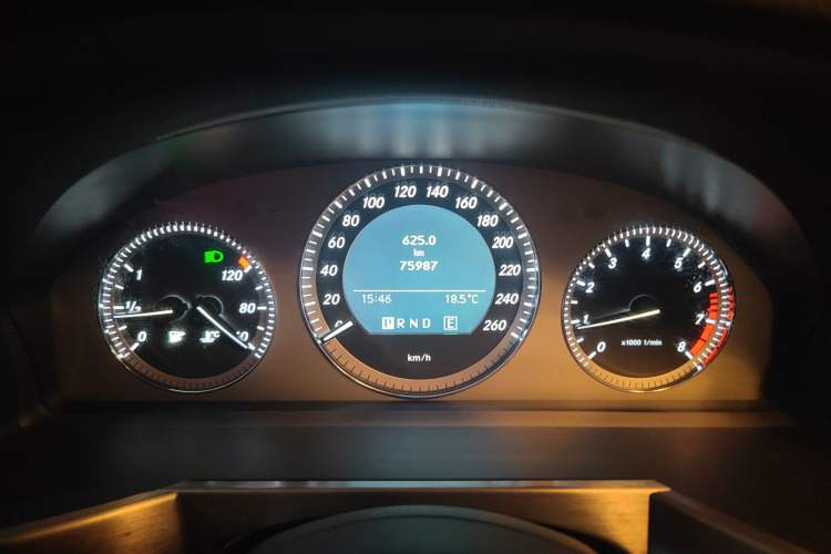 Used Mercedes-Benz GLK-Class 2011 GLK 300 4MATIC Dynamic Model
