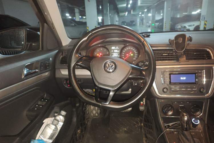 Used Volkswagen Lavida 2015 1.6L Automatic Comfort Edition