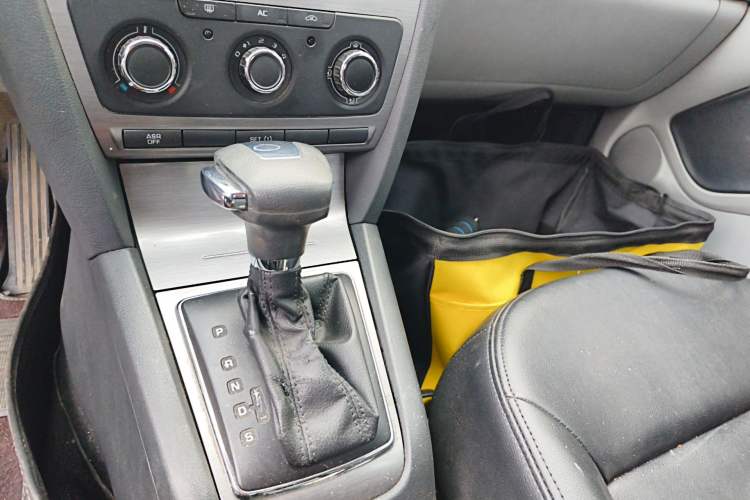 Used Skoda Octavia 2013 2.0L Automatic Yijie Edition