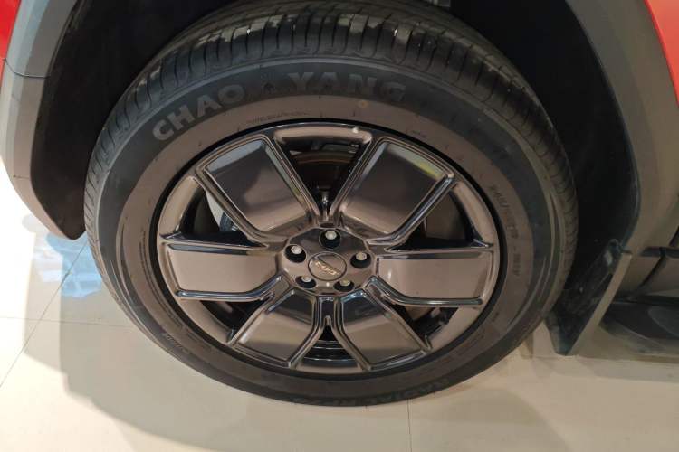 Used iCAR 03T 2024 501km Four-wheel Drive Long-Range Version Left Front Wheel Hub