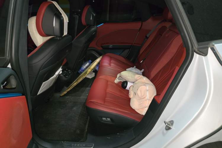 Used Zeekr 007GT 2025 Rear-Drive Intelligent Driving Version 75 kWh Left Rear Seat