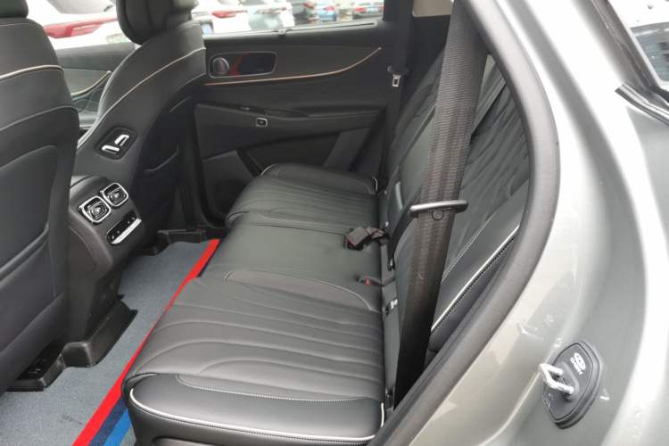 Used Chery Tiggo 9 2023 2.0T Dual-Clutch Two-Wheel Drive Prestige Version 5 Seats