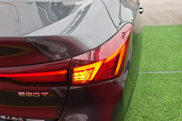 Used CHANGAN Eado 2024 PLUS Blue Whale NE 1.4T GDI DCT High-Energy Edition
