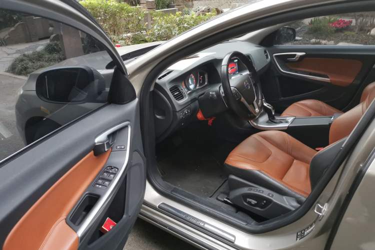 Used Volvo V60 2016 T5 Zhiya Edition Driver Seat