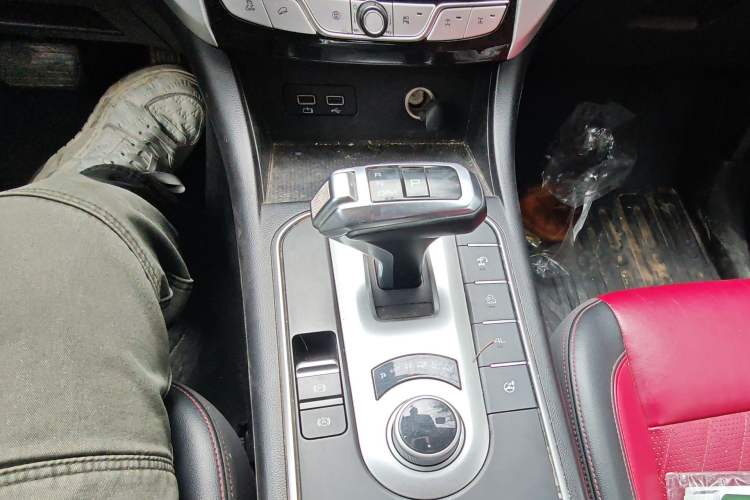 Used Great Wall Poer 2020 2.0T Off-Road Version Automatic Gasoline Four-Wheel Drive High-End Edition GW4C20B Gear Lever