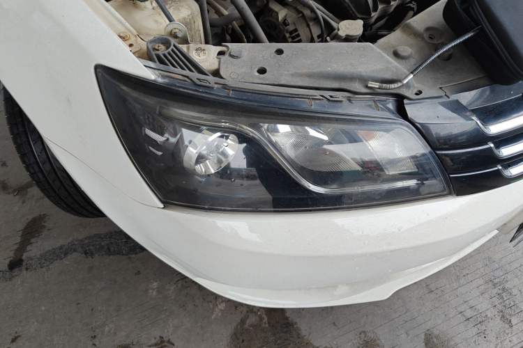 Used Geely Auto Emgrand 2016 Sedan 1.5L CVT Upward Version
