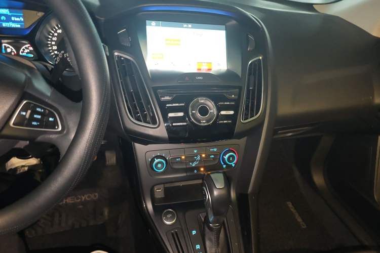 Used Ford Focus 2018 Hatchback Classic 1.6L Automatic Trendy SmartDrive Edition