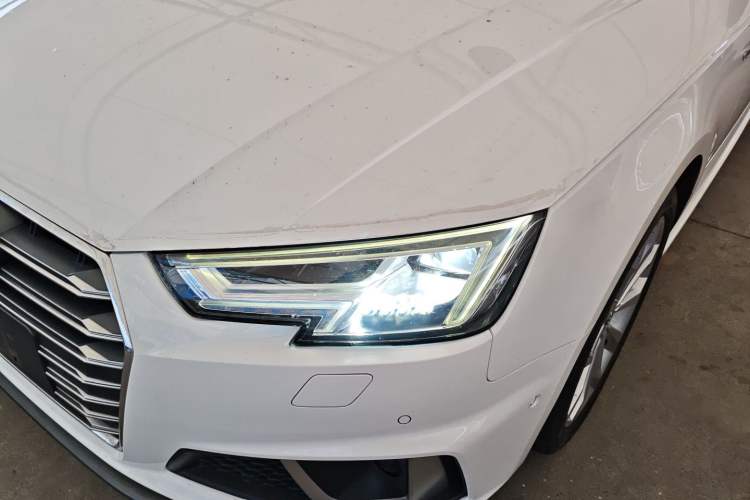 Used Audi A4L 2019 40 TFSI Fashion Version China V