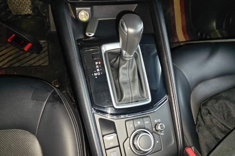 Used Mazda CX-5 2021 2.0L Automatic Two-Wheel Drive Smart Version Gear Lever