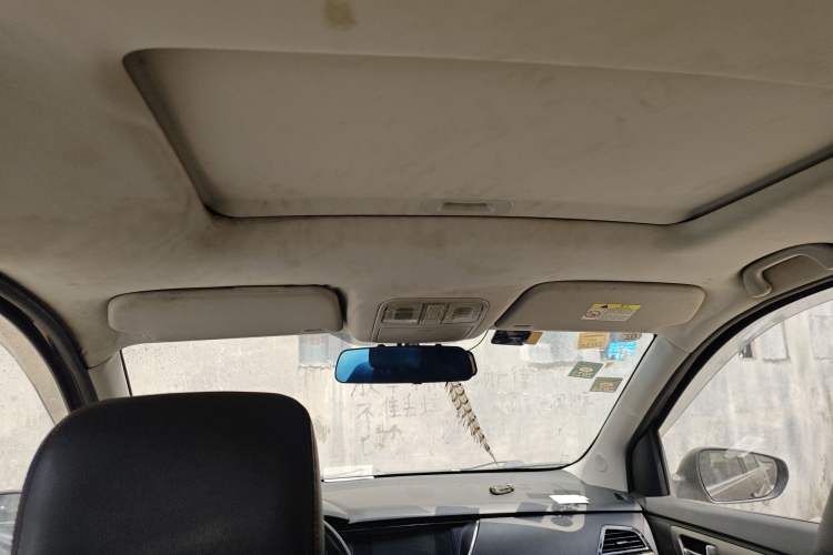 Used CHANGAN KAICHENG Oushang A600 2016 1.5L Manual Luxury 7-Seater Headliner