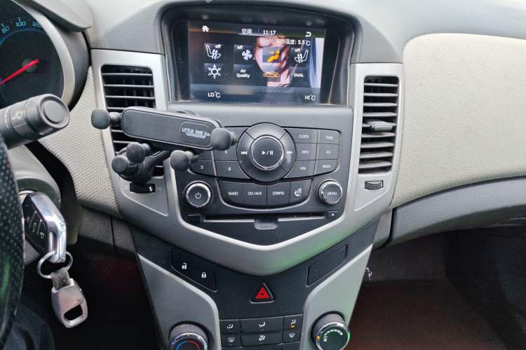 Used Chevrolet Cruze 2013 1.6L SE MT
