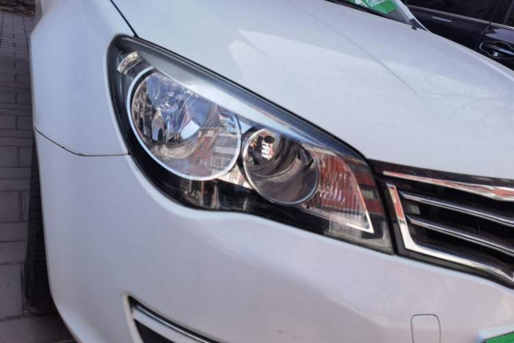 Used Roewe 350 2015 1.5L Manual Luxury Sunroof Edition