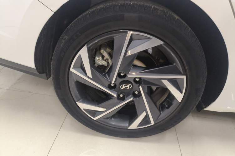 Used Hyundai Elantra 2023 1.5L CVT GLX Elite Edition Right Rear Wheel Hub