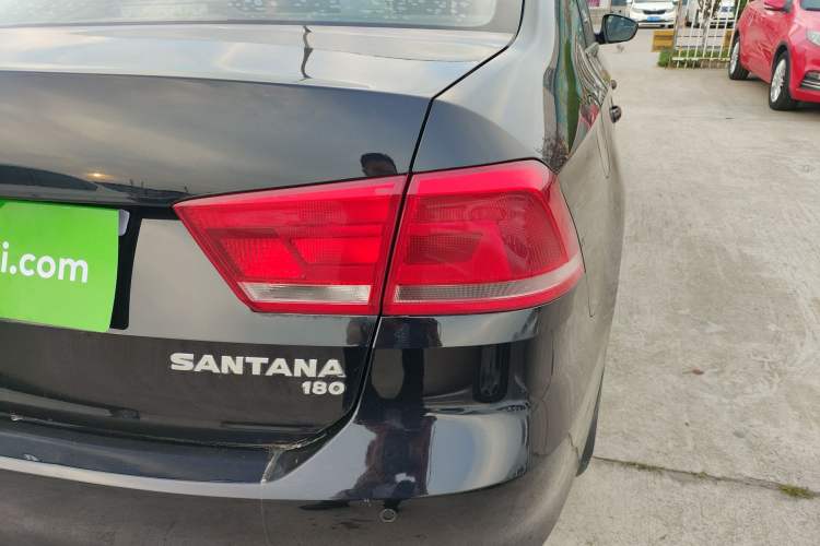 Used Volkswagen Santana 2015 1.6L Manual Comfort Edition Right Rear Taillight