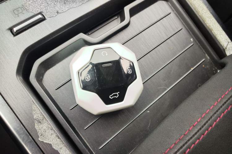 Used JETOUR Traveler 2023 2.0T All-Wheel-Drive CrossPRO