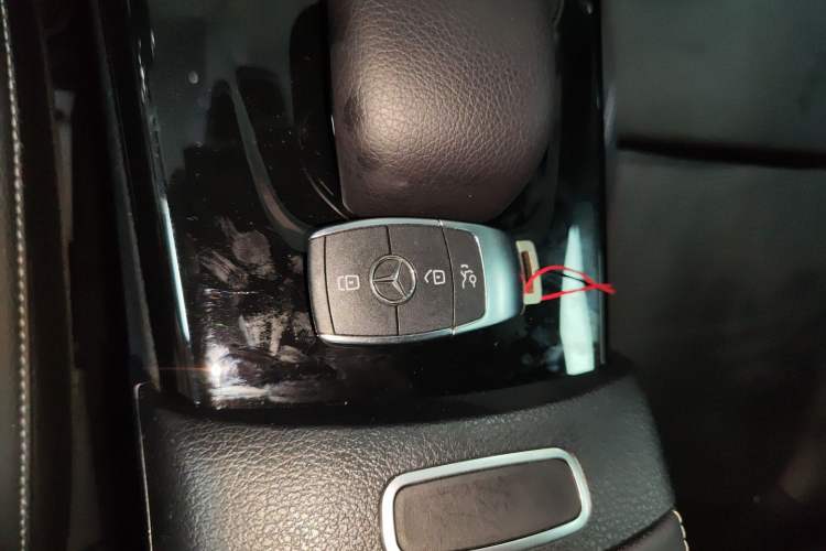 Used Mercedes-Benz A-Class 2022 Revised Version A 200 L Sport Sedan Fashionable Style Vehicle Key