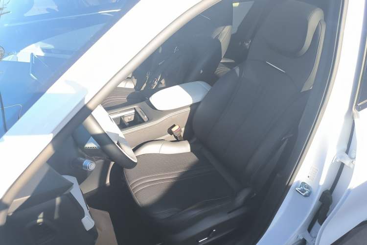 Used Geely Galaxy L7 2024 1.5T 115 km PLUS Dragon Edition