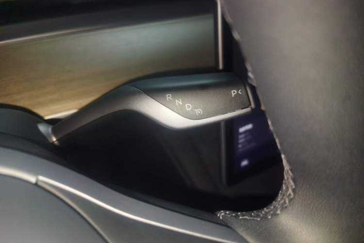 Used Tesla Model Y 2023 Long-Range All-Wheel-Drive Version