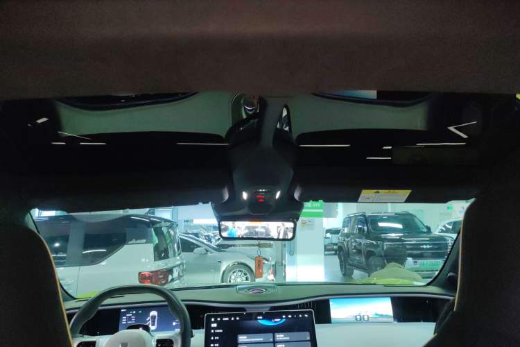 Used Avatr 11 2023 HarmonyOS Version Smart Enjoyment Upgrade Model 90-Degree Rear-Wheel Drive Edition Headliner