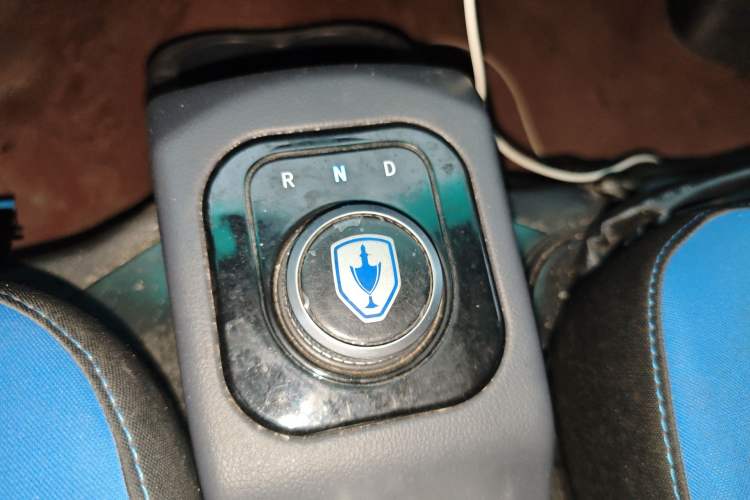 Used Jinbei New Dolphin EV 2023 Comfort-Style Van Corrugated Version 42.3 kWh
