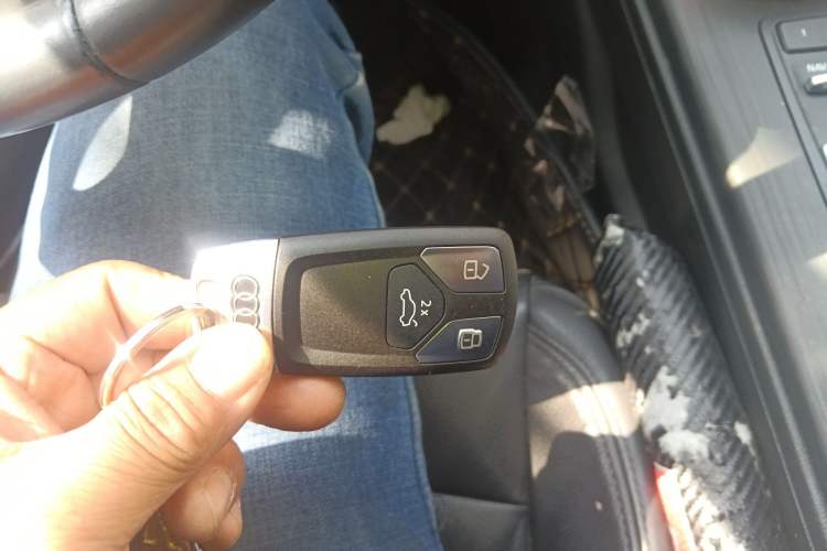 Used Audi A4L 2019 40 TFSI Fashion Edition China VI Emission Standard