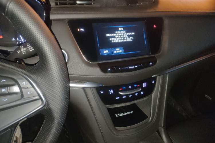 Used Cadillac XT5 2016 25T Luxury Model

