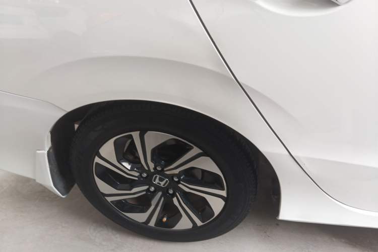 Used Honda Crider 2016 1.8L CVT Comfort Version Right Rear Wheel Hub