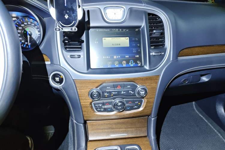 Used Chrysler 300C 2016 3.0L Supreme Edition Audio And AC Panel