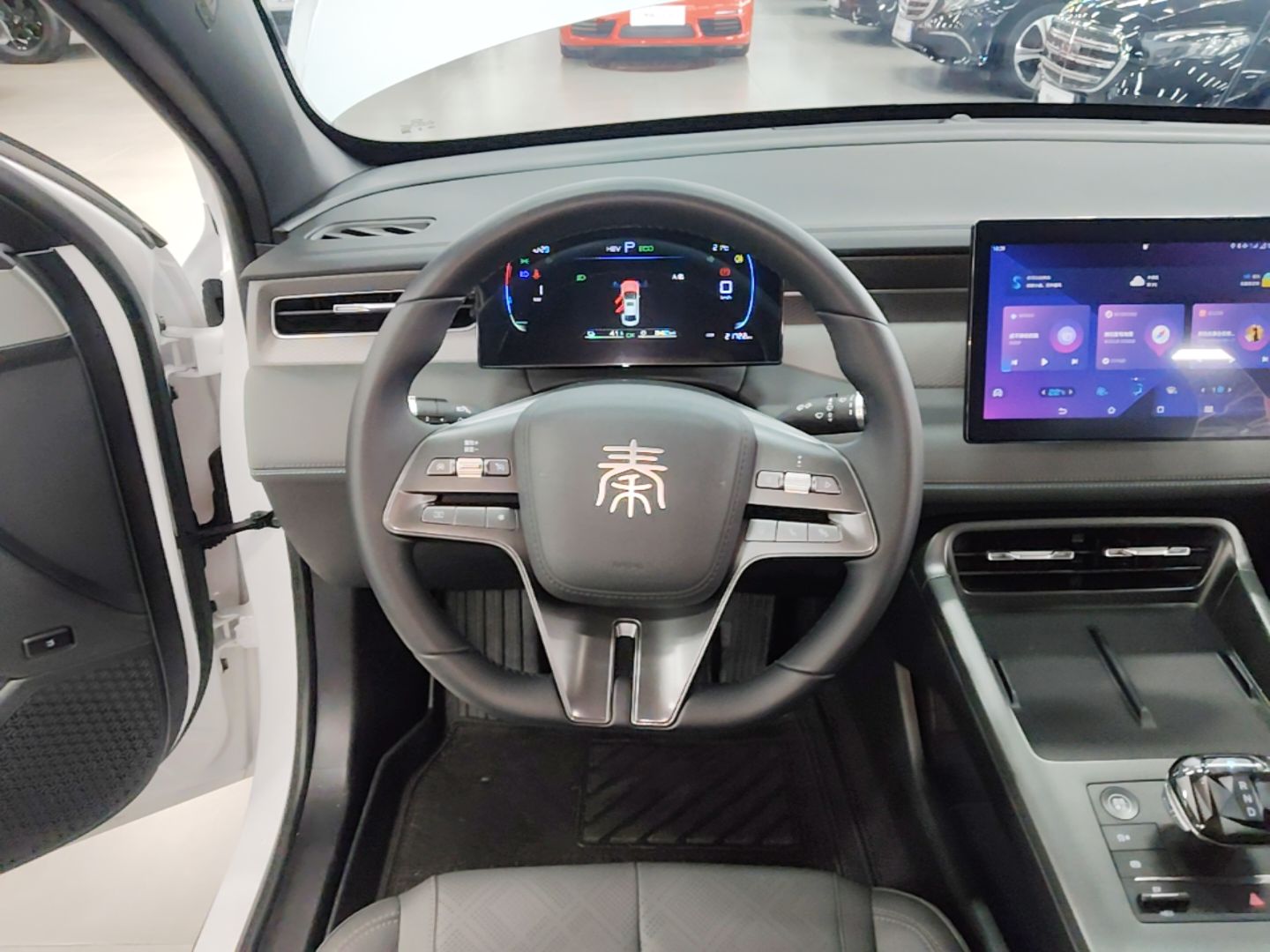 BYD Qin PLUS 2025 DM-i Smart Drive 55KM Leading Model — снимка 13
