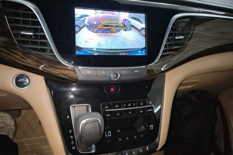 Used Buick GL8 2017 ES 28T Flagship Model China V Standard