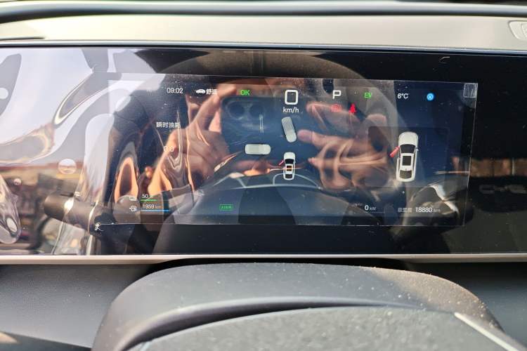 Used BYD Qin L 2025 DM-i Smart Drive 80KM Leading Model