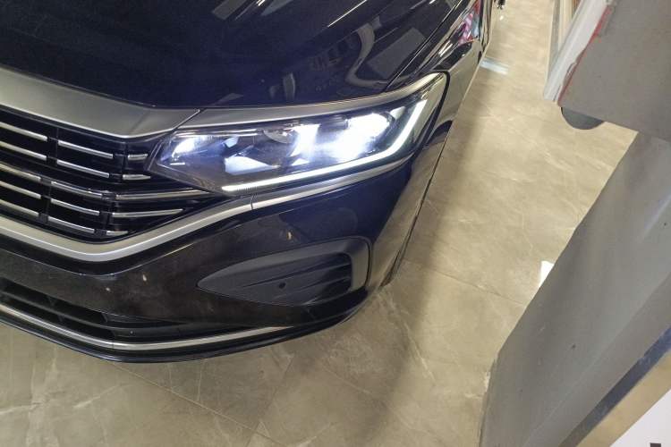 Used Volkswagen Passat 2025 Outstanding Model 330TSI Elite Edition
