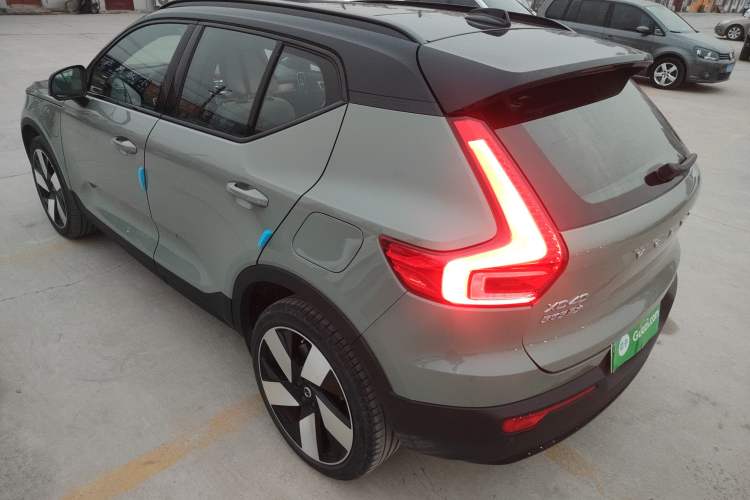Used Volvo XC40 New Energy 2023 Four-Wheel-Drive High-Performance Version
