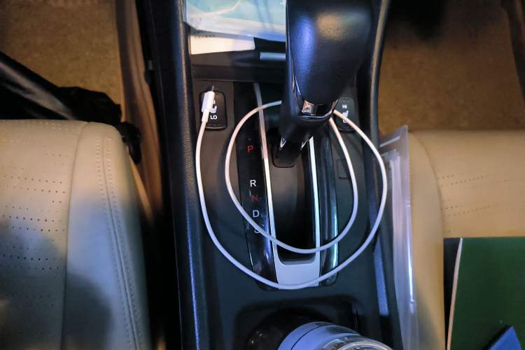 Used Honda Jade 2014 1.8L CVT Luxury Edition 5 seats
