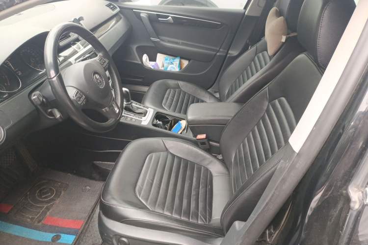 Used Volkswagen Magotan 2013 1.8TSI Luxury Model Left Front Seat