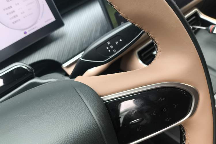 Used Chery Tiggo 8 L 2024 2.0T Two-Wheel Drive Prestige Version 5 Seats
