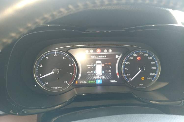 Used GAC Trumpchi GS8 2017 320T Two-Wheel Drive Luxury Smart Connectivity Version (7 Seats)