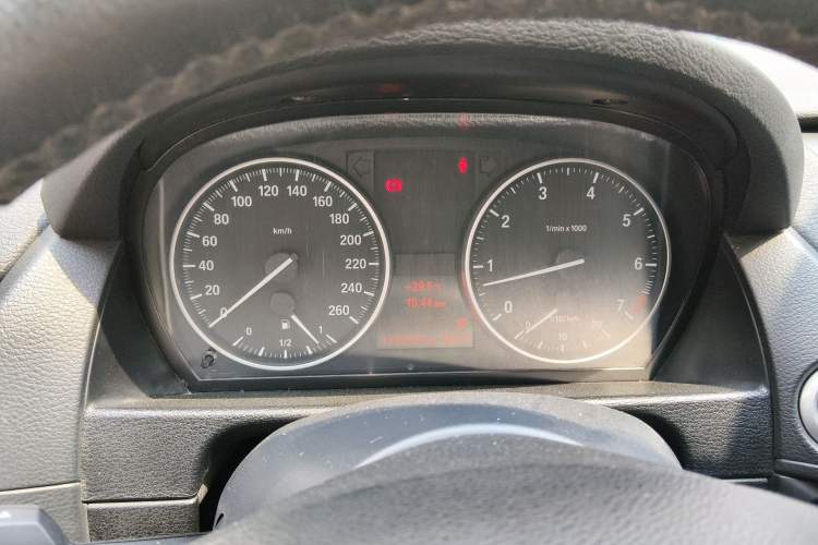 Used BMW X1 2014 sDrive18i Fashion Model Instrument Cluster