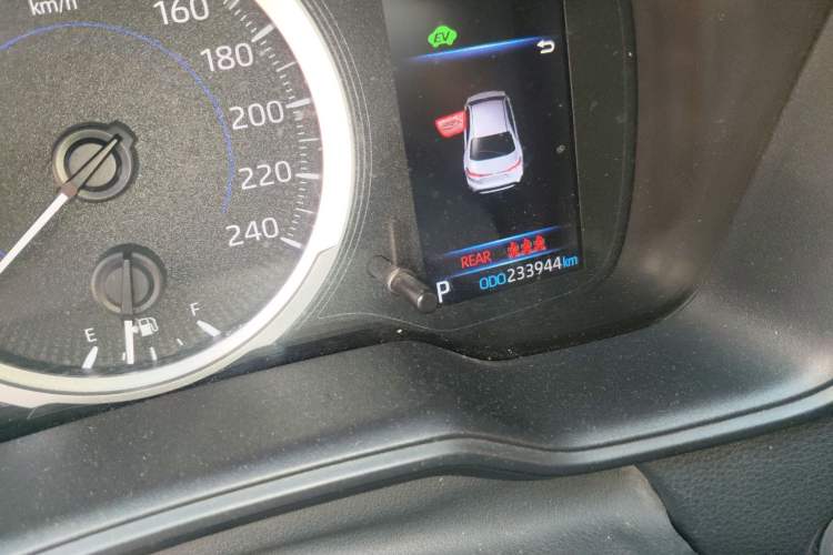 Used Toyota Levin 2021 Dual-Engine 1.8H E-CVT Luxury Edition Odometer Close Up