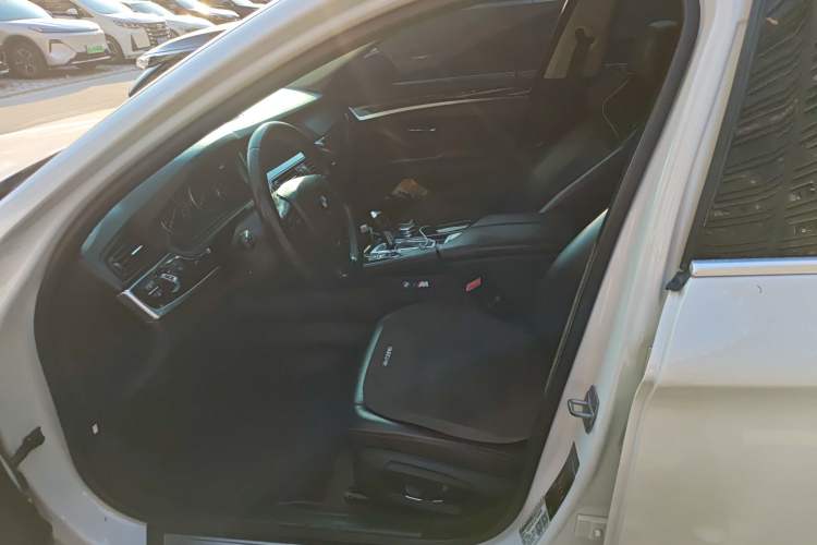 Used BMW 5 Series 2014 525Li Luxury Design Package