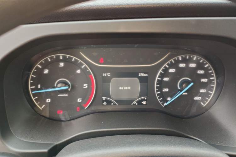 Used JMC Fushun 2025 2.0T 6MT Diesel Short-Wheelbase Mid-Roof Commercial Multi-Purpose Passenger Vehicle with 5/6 Seats