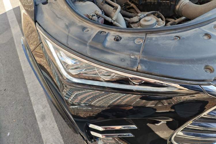 Used BYD Tang New Energy 2018 DM 2.0T All-Wheel Drive Smart Connectivity Luxury Model 7 Seats China V Emission Standard