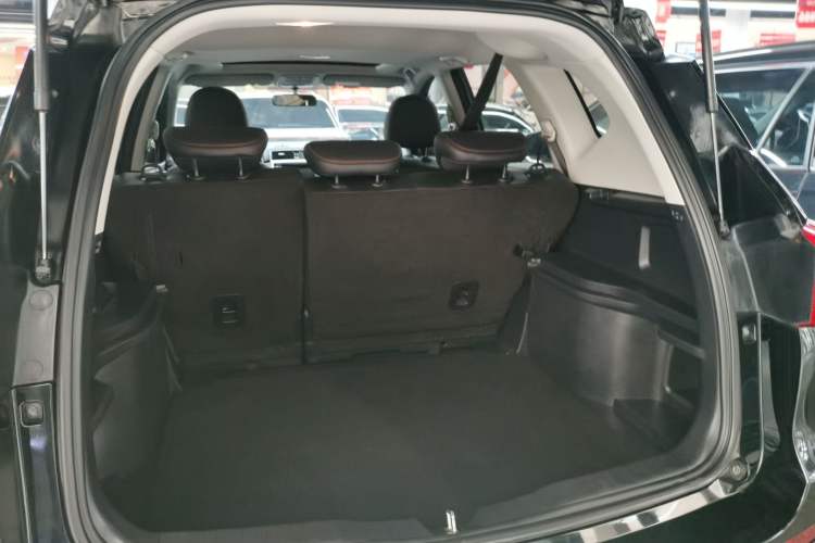 Used Haval M6 2019 1.5T DCT Two-Wheel Drive Elite Version China VI Standard Trunk