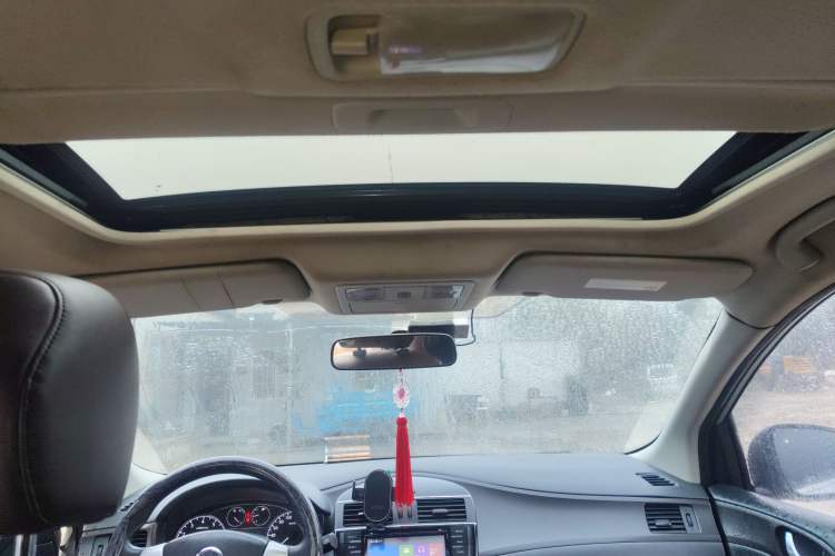 Used Nissan Tiida 2013 1.6L CVT Cool Cafe Edition