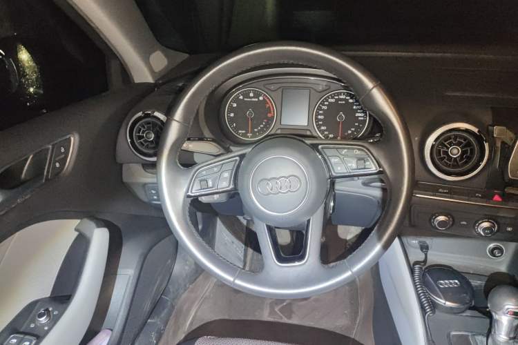 Used Audi A3 2020 Limousine 35 TFSI Fashion Edition China VI Emission Standard