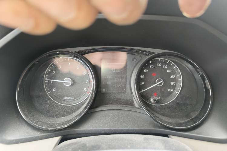 Used Wuling Hongguang PLUS 2019 1.5T Manual Comfort Version 7 Seats