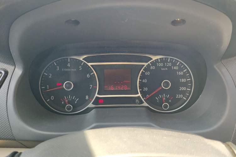 Used JAC Group J6 A30 2013 1.5L Manual Luxury Model China IV Standard
