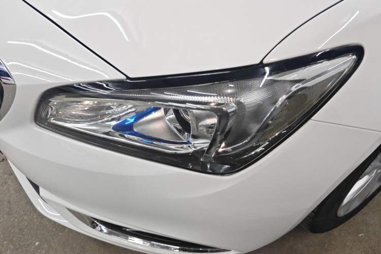 Used Buick Verano 2017 Sedan 15S Automatic Leading Model Left Front Headlight