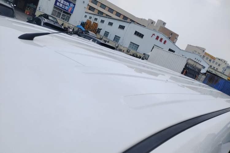 Used Wuling Yangguang 2024 300KM Comfort Version Passenger Van 75kW
