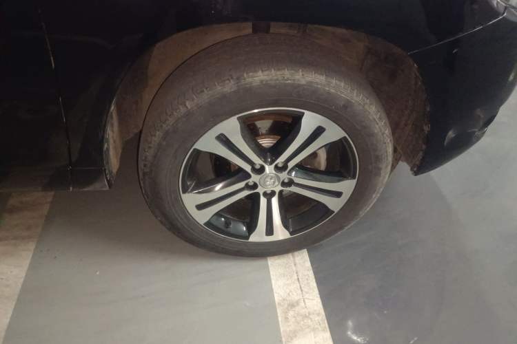 Used Toyota Highlander 2009 3.5L 4x4 7-Seater Supreme Edition Right Front Wheel Hub